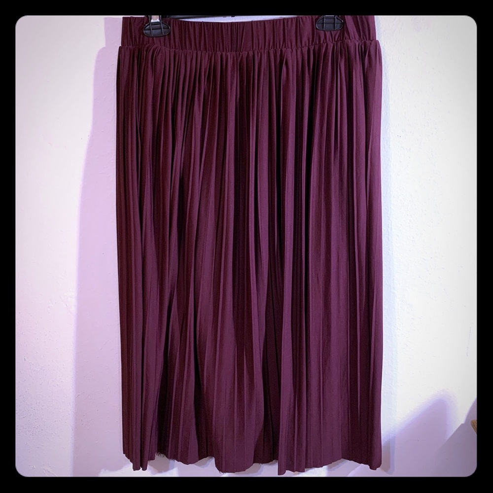 Pleated Midi Skirt